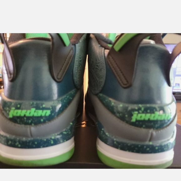 Pre-owned Jordan Dub City. Teal with box - Picture 3 of 7